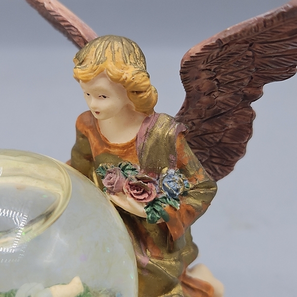 House of Lloyd Christmas Around the World Our Savior is Born Snow Globe - Picture 8 of 12